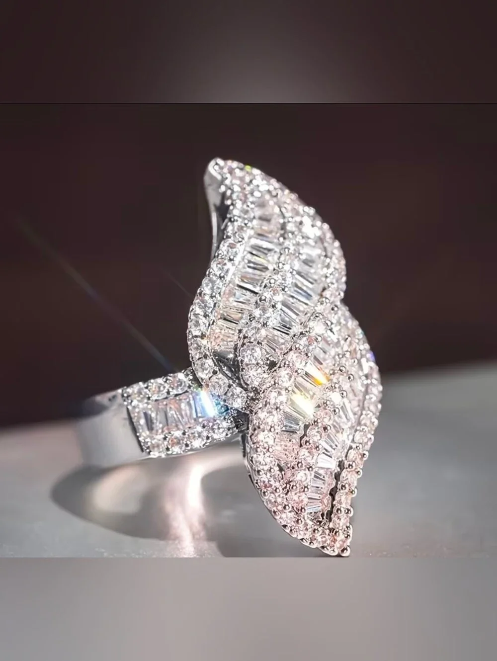 $8 Each Or Bundle 5/$20 Sparkling Silver Crystal Leaf Statement Ring Size 7